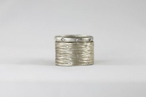 Edgartown Welcomes Jewelry Designer Saundra Messinger