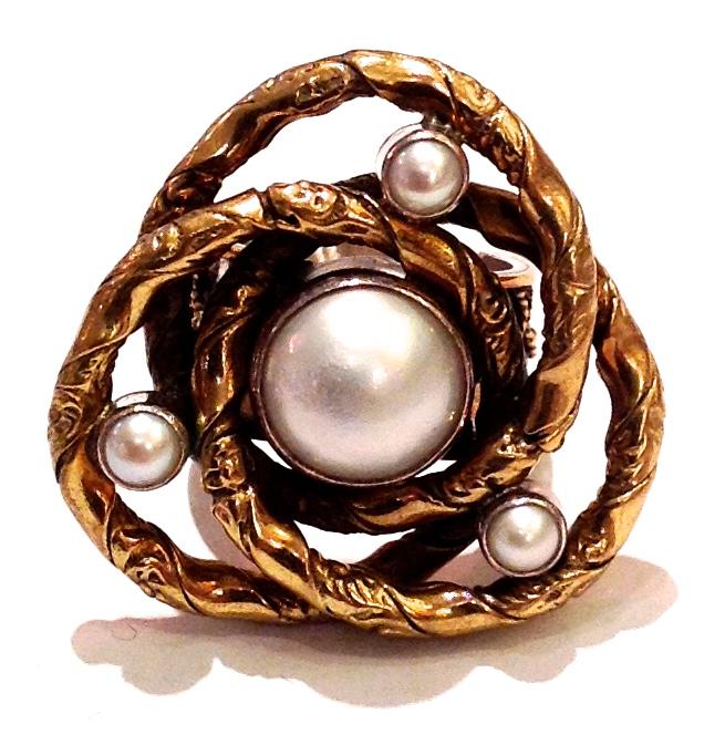 "Pearl Knot Ring"